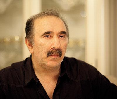 Şenel İlhan Beyefendi'nin Sohbetinden – Haddi Aşan “Uç” Günah İsteklerine Karşı Tepkimiz Nasıl Olmalı?