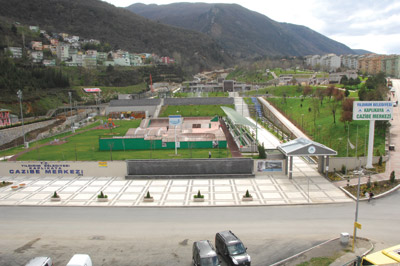 Edebiyatçı Başkan / Bursa Yıldırım Belediye Başkanı Özge Keskin