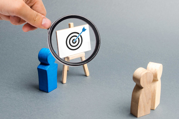 Bilinçli Tüketici Reklamlarda Nelere Dikkat Etmeli? / Dr. Ersin Diker