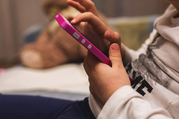 Dijital Medya Çocuk Sosyalliğini Nasıl Etkiliyor? / Doç. Dr. Abdurrahman Özkan